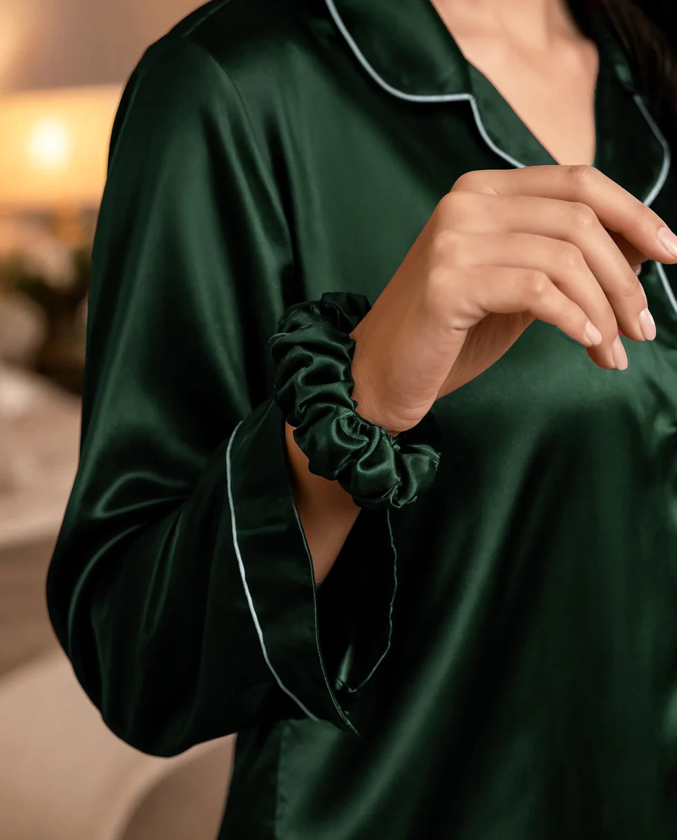 Silk Pajama Set With Scrunchie - Green